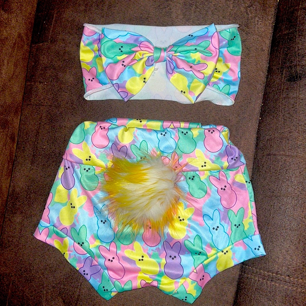 Peeps bummie shorts with tail attached. Includes peeps headband.